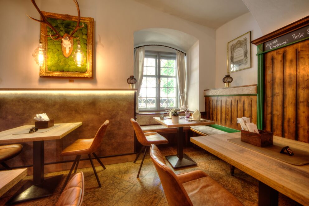 Gemütliches und warmes Restaurant im Schlosshotel Mondsee